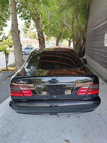 mercedes e220 cdi: Mercedes-Benz E 220: 2.2 l | 2000 il Sedan — 2