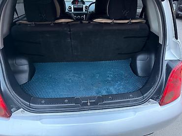 Toyota: Toyota Ist: 2003 г., Хэтчбэк — 2