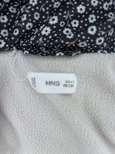 ağ kepka: Mango (MNG) uşaq qış gödəkçəsi - Model: Kapüşonlu, şişmə (puffer) — 3