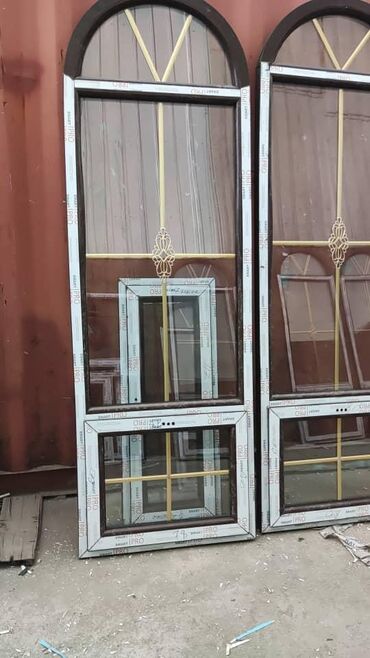 куплю арки фермы для навеса: Элегантное арочное окно из ПВХ профиля, оснащенное двойным