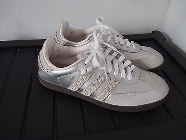 soft shell: Кроссовки, 40, Adidas, Б/у, цвет - Белый — 2