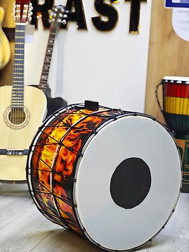 davul cubuğu: Davul Rast musiqi alətləri mağazalar şəbəkəsi 2 ünvanda yerləşir; 1) — 1
