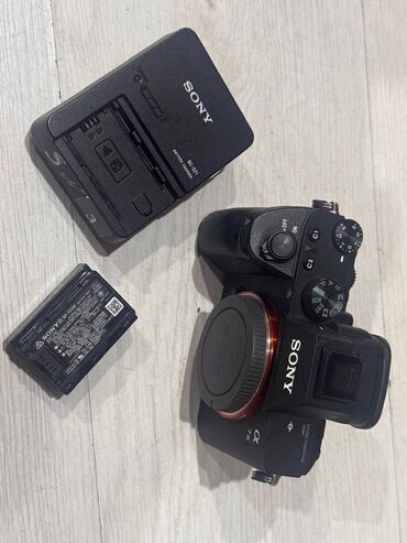 Sony a7 iii ideal vəziyyətdə cəmi 5-6 dəfə çəkilişdə olub. Üstündə