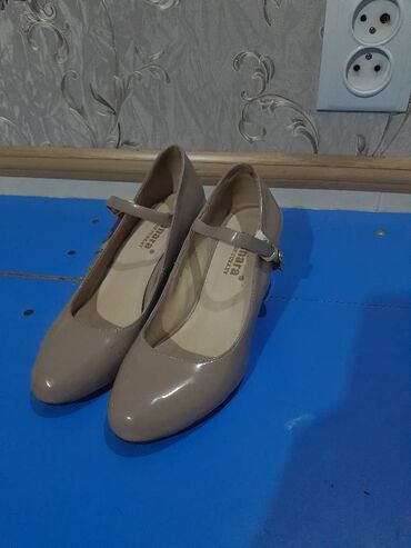 Женская обувь: Туфли 34, цвет - Бежевый