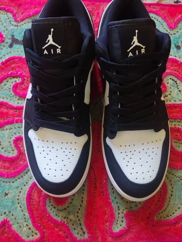зимние термо кроссовки мужские: Мужские кроссовки, 40, Air Jordan, Новый, цвет - Черный, Бесплатная доставка, Платная доставка