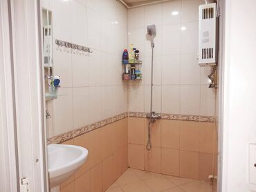 Köhnə tikili: Bakı, 4 otaqlı, Köhnə tikili, m. Əhmədli, 100 kv. m — 16