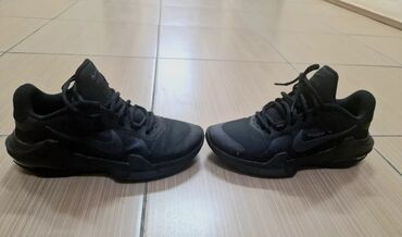Кроссовки и спортивная обувь: Мужские кроссовки, 40.5, Nike, Б/у, цвет - Черный, Самовывоз