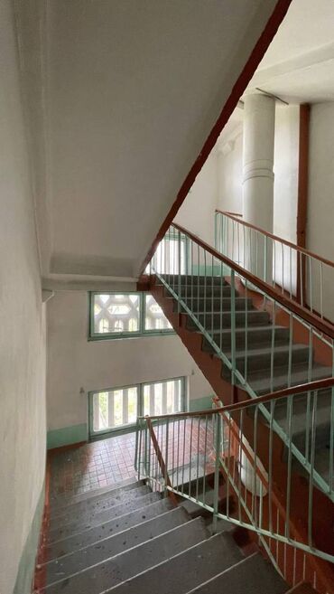 снять квартиру в заре: 3 комнаты, 72 м², 105 серия, 5 этаж, Старый ремонт