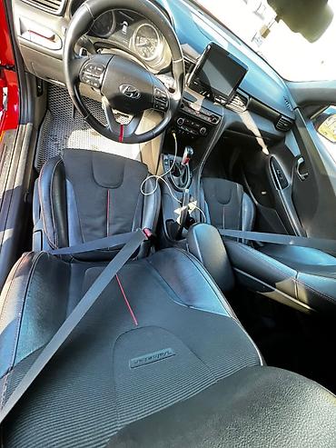 велостер: Hyundai Veloster: 2018 г., 2 л, Автомат, Хэтчбэк — 8