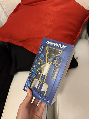gillette: Kişi baxım dəsti Yeni — 1