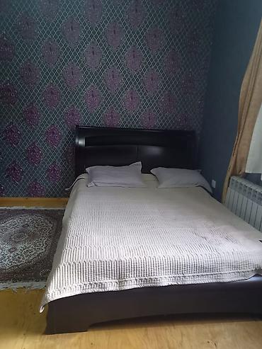 qapi taxta: Yataq otağı mebel dəsti Tərkibi: - 2 nəfərlik geniş çarpayı (taxta — 7