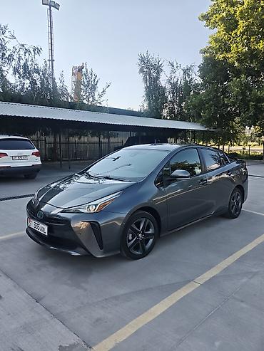 go park: Toyota Prius: 2020 г., 1.8 л, Вариатор, Гибрид, Хэтчбэк — 1