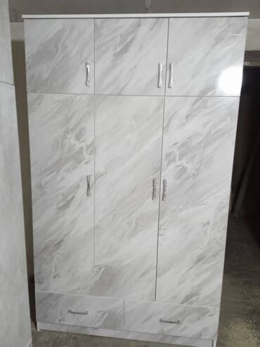 Шкафы для одежды: Шкафы 3 х дверные есть все расцветки хорошие качества размеры — 3