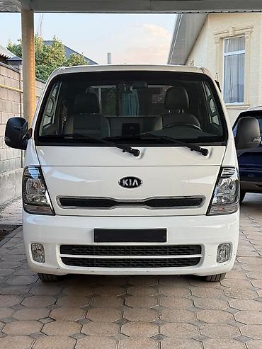 бонго: Kia BONGO: 2021 г., 2.4 л, Механика, Газ, Пикап — 1