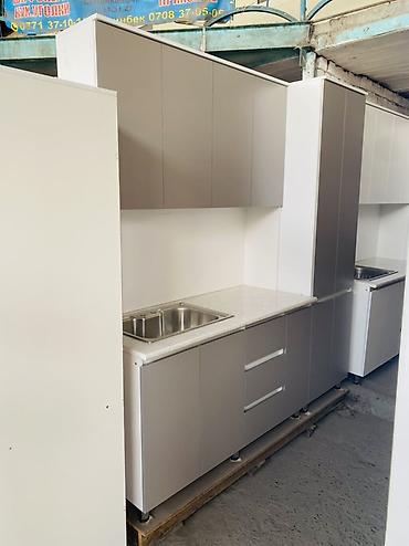 silver kitchen: Кухонные гарнитуры в современном минималистичном стиле. Ширина 2 м — 5