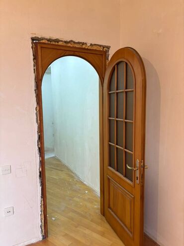 Otaq qapıları: 8 ədəd ev qapısı satılır. Fısdıq materialındandır. Yaxşı — 3