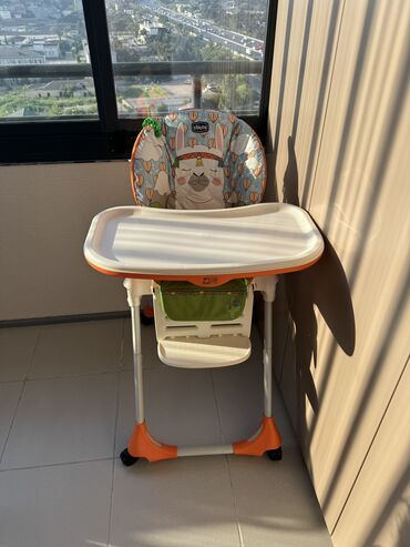 usaq ucun yemek qablari: Детский столик для кормления в отличном состоянии
