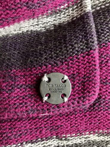 Kardiqanlar, jaketlər: Жакеты и кардиганы, б/у, надевались мало, в отличном состоянии. Все — 4