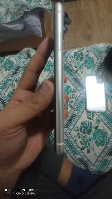 Apple iPhone: IPhone 11, Б/у, 128 ГБ, Белый, Чехол, 78 % — 1