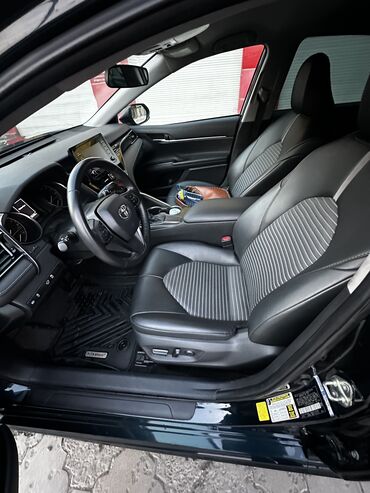 Toyota: Toyota Camry: 2021 г., 2.5 л, Автомат, Бензин, Седан — 9