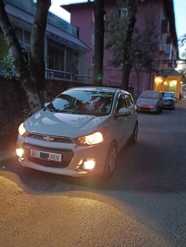 Chevrolet: Chevrolet Spark: 2017 г., 1 л, Вариатор, Бензин, Хэтчбэк