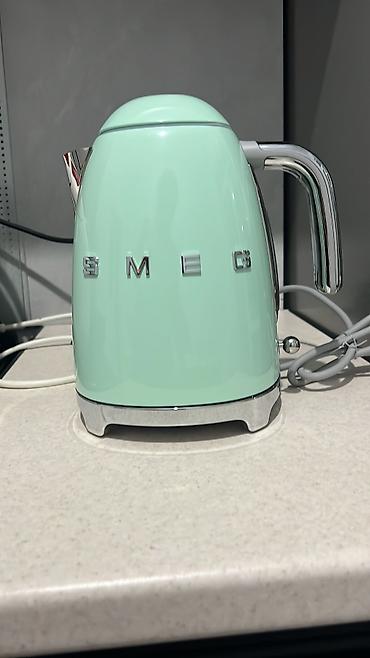 black sharp: Электрический чайник Smeg, ретро‑дизайн 50’s Style, мятный цвет — 2