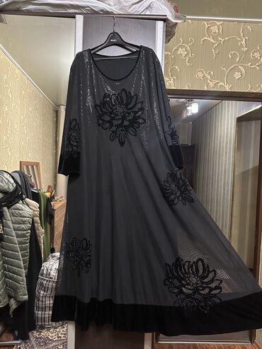 черное длинное вечерное платье: Вечернее платье, Коктейльное, Длинная модель, Вискоза, С рукавами, Стразы, 8XL (EU 56)