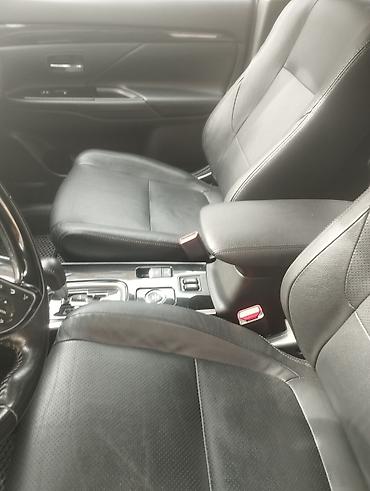 Mitsubishi: Mitsubishi Outlander: 2018 г., 2.4 л, Вариатор, Бензин, Кроссовер — 12