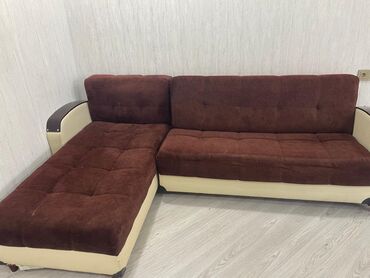 стол для чтения: Divan, İşlənmiş, Çatdırılma yoxdur