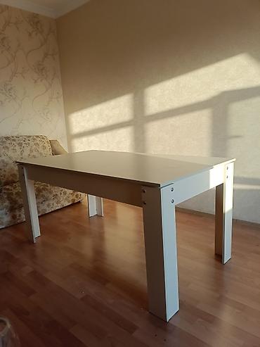 Qonaq masası, İşlənmiş, Açılmayan, Laminat, Dördbucaq masa