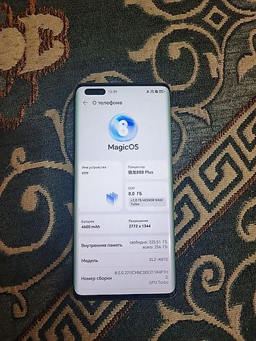 honor bend: Смартфон HONOR в черном цвете с большим изогнутым экраном и фирменным — 2