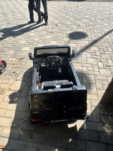uşaq üçün maşinlar: Uşaq üçün elektrikli minik avtomobili – jeep üslubunda, qara rəng