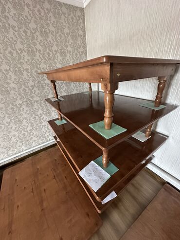 Кухонные столы: Кухонный стол, Новый, Нераскладной, Дерево