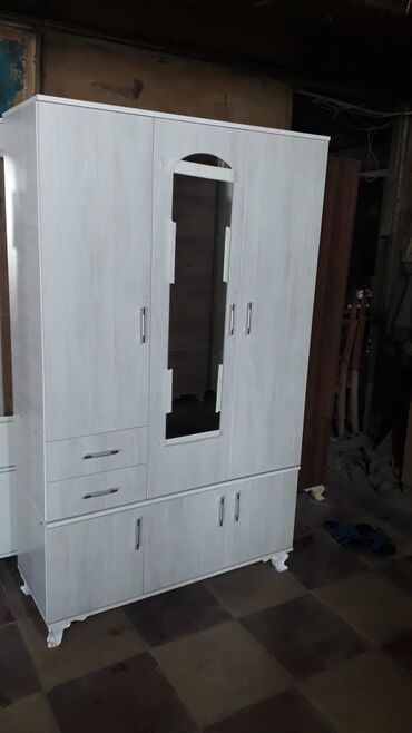Dolablar: Yeni, Açılan, 3 qapılı Düz dolab, Dolab-asılqan, Türkiyə — 25