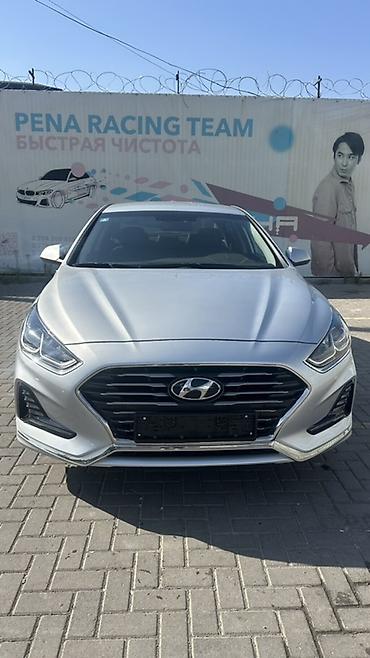 Hyundai Sonata: 2019 г., 2 л, Автомат, Газ, Седан