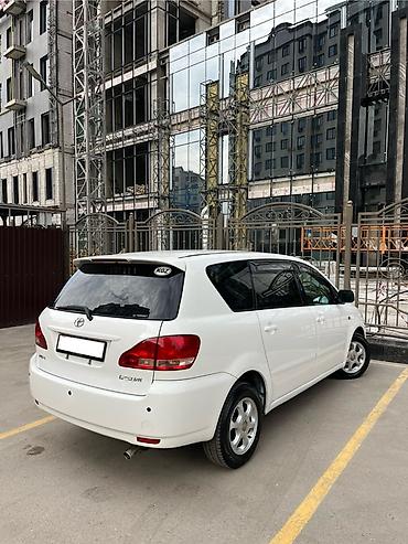 Toyota: Toyota Ipsum: 2003 г., 2.4 л, Автомат, Бензин, Минивэн — 3