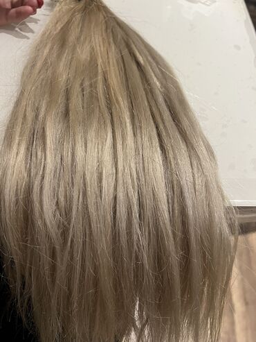 Təbii saçlar, pariklər: Qaynaq saçlar, Təbii — 6