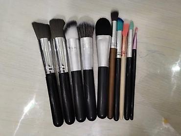 makeup: Продаются кисточки для макияжа (оптом). Упаковка 100 сом. Если много — 3