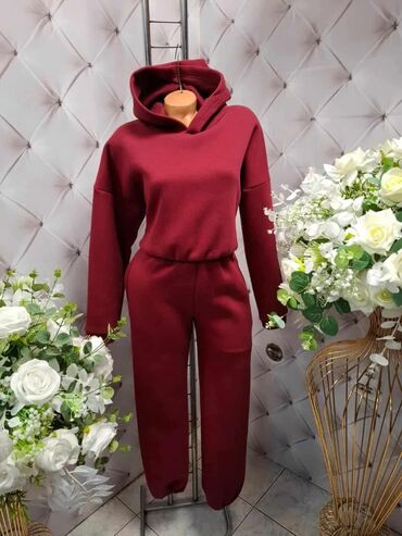 Kompleti: Klasicni termo kompleti ❄️
Raznih boja
Cena 3800din💥 — 5