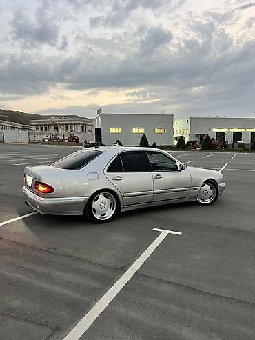 x class: Mercedes-Benz E-Class: 2000 г., 4.3 л, Автомат, Бензин, Седан — 3