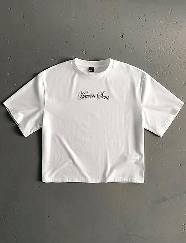 cap isləri: SheIn Unisex qısaqol T‑şört – “Heaven Sent” - Rəng: ağ - Ön hissə — 2