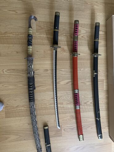 ножи из игр: Японские мечи ‘КАТАНА’ 
Металические сувениры