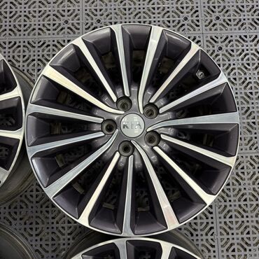 Диски: Литые Диски R 18 Kia, Комплект, отверстий - 5, Б/у — 8