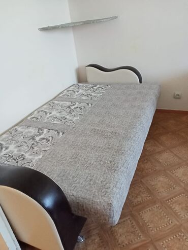 сдается 2 комнатная квартира в джале: 2 бөлмө, 48 кв. м, 105-серия, 5 кабат, Эски ремонт