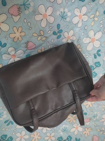 сумка кошелек: Сумка через плечо/кроссбоди, лаконичный дизайн. - Материал: гладкая