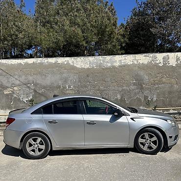 primicka taksi: Chevrolet Cruze: 1.4 l | 2012 il 26252 km Sedan — 3