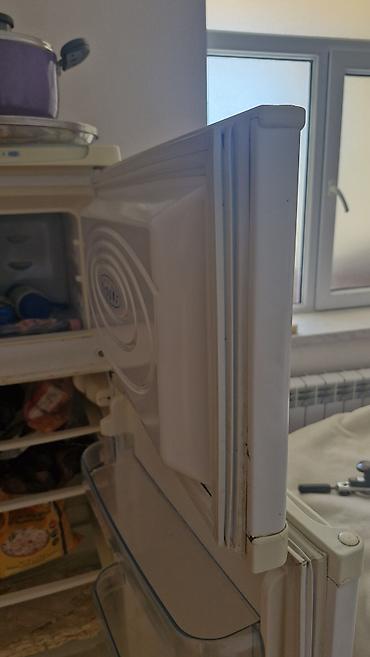 kolbasa soyuducu: NORD iki qapılı soyuducu - Yuxarıda ayrıca dondurucu bölməsi, aşağıda — 3