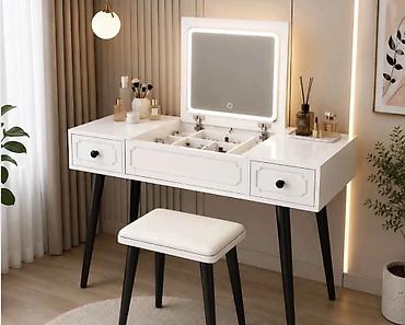 rustikalne komode i vitrine: 08. Uredite svoj beauty kutak uz elegantan sto za šminkanje modernog — 1