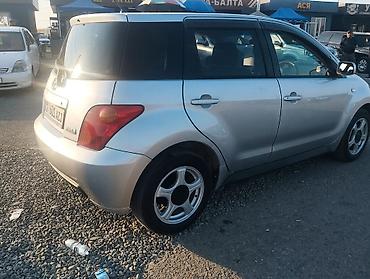 сут машине: Toyota Ist: 2003 г., 1.3 л, Автомат, Бензин, Хетчбек — 3