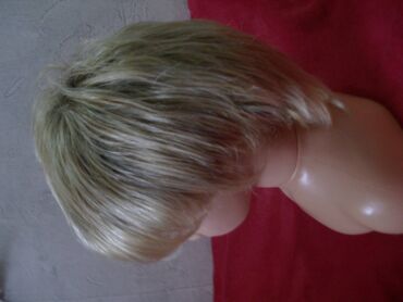 Perike i klipse: Kratka šatirana perika Perika je korištena. Nema etiketu o sastavu — 5